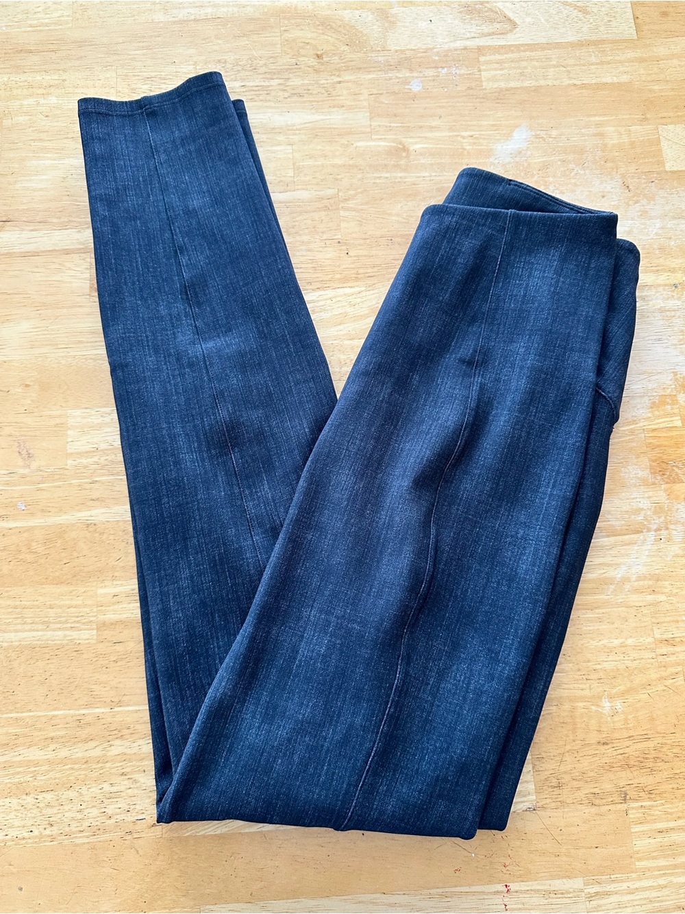 Lululemon pants size 4